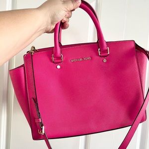 Michael Kors Fuschia Selma - Large